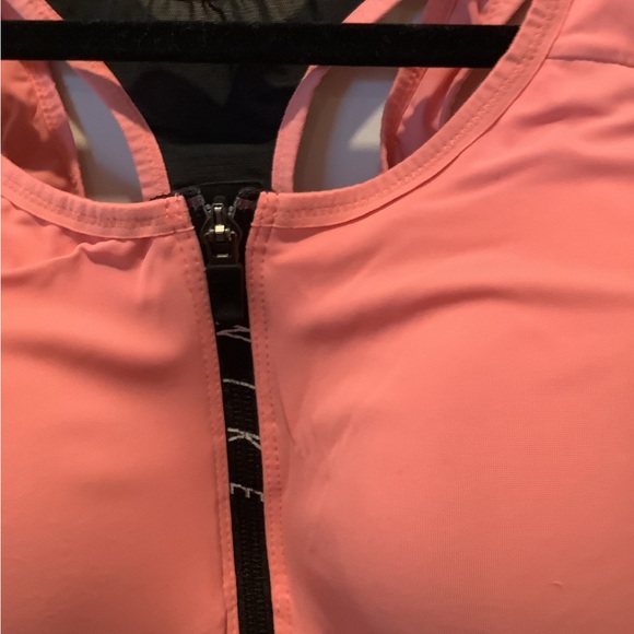 Nike Coral Zip-Front Sports Bra - Picture 3 of 4
